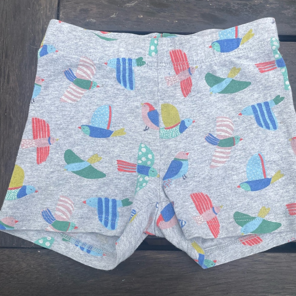 Boden Grey Stretch Shorts with Multicolor Bird Print